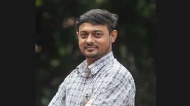 সাগরের পারে বসে গভীরভাবে ভাবতে চেয়েছি নতুন সংবিধানের রূপরেখা নিয়ে: নাসীরুদ্দীন
