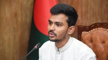 যোগ্যতা না থাকার পরও উপদেষ্টা আসিফ কীভাবে পেলেন অস্ত্রের লাইসেন্স?