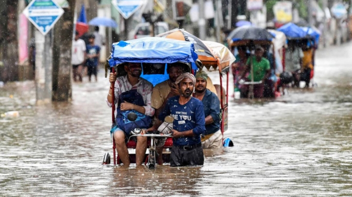ভারতে ভয়াবহ বন্যা ও ভূমিধসে নিহত ৩৪ ভারতে ভয়াবহ বন্যা ও ভূমিধসে নিহত ৩৪