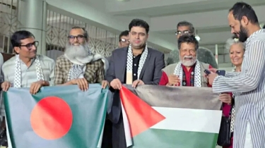 দেশে ফিরেছেন আলোকচিত্রী শহিদুল আলম