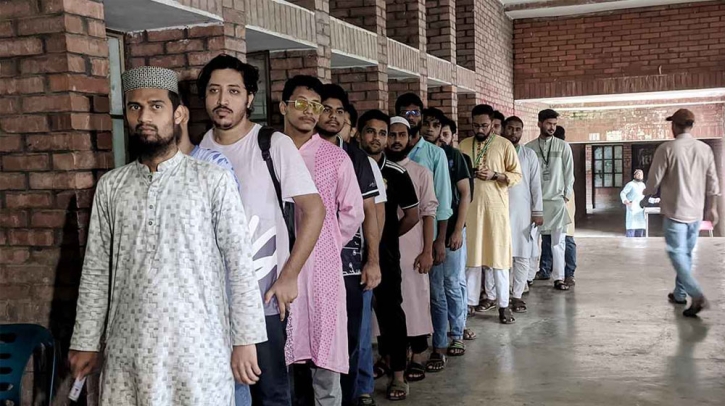 জাকসু নির্বাচনে ভোটগ্রহণ শুরু, চলবে বিকেল ৫টা পর্যন্ত